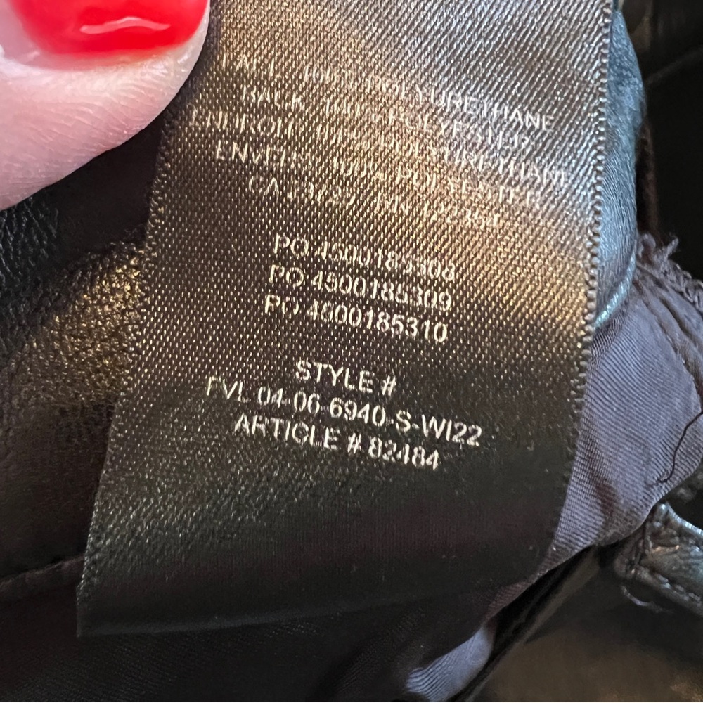 Aritzia Wilfred The Melina Pant Black Vegan Leather High Rise Straight Leg sz 4 - Picture 12 of 12